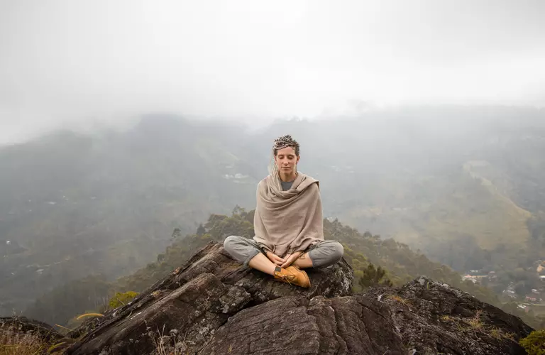 Die heilende Kraft des Yoga: Eine Reise zu innerem Frieden und Wohlbefinden